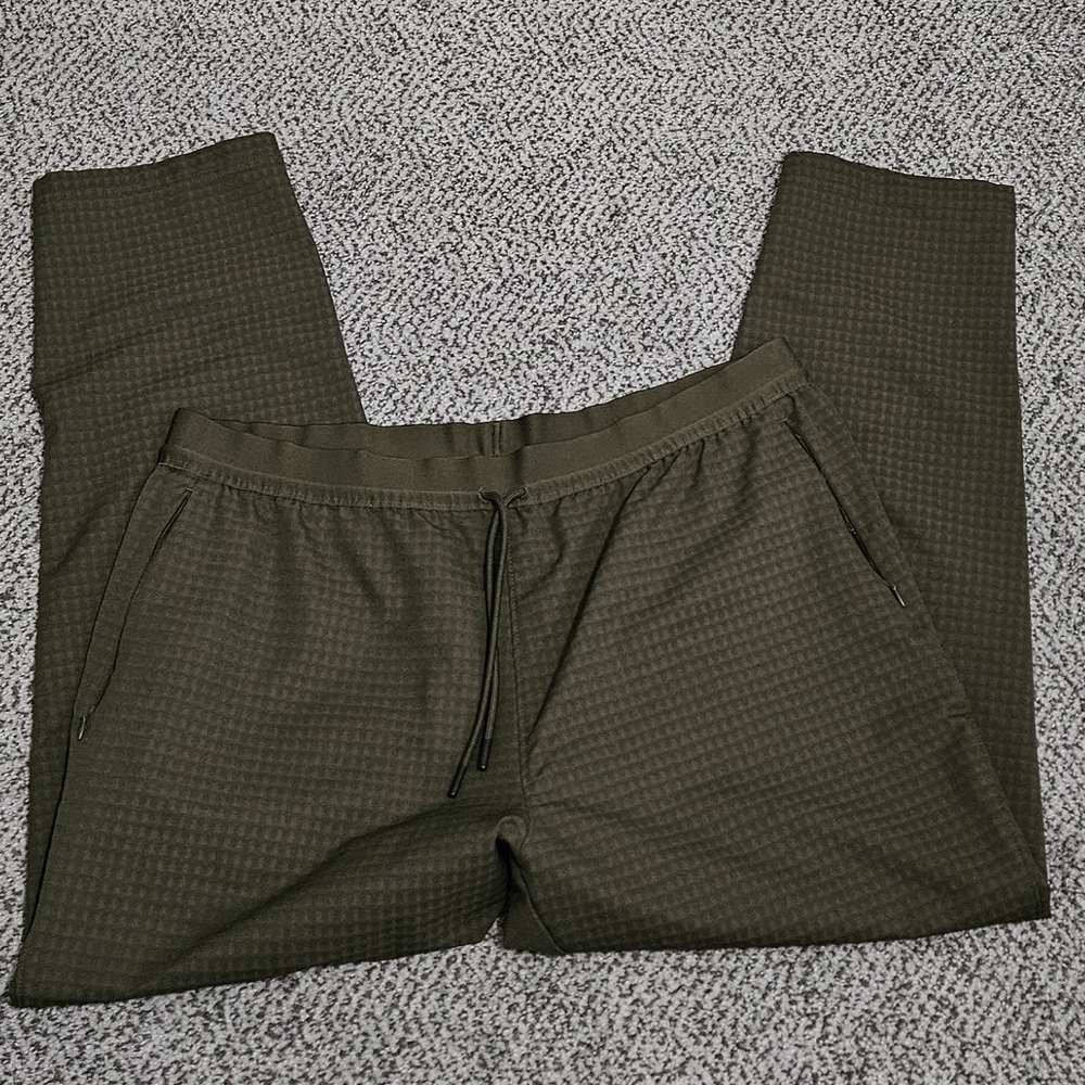 NWOT: Men's Old Navy Textured Woven Performance Joggers - XL